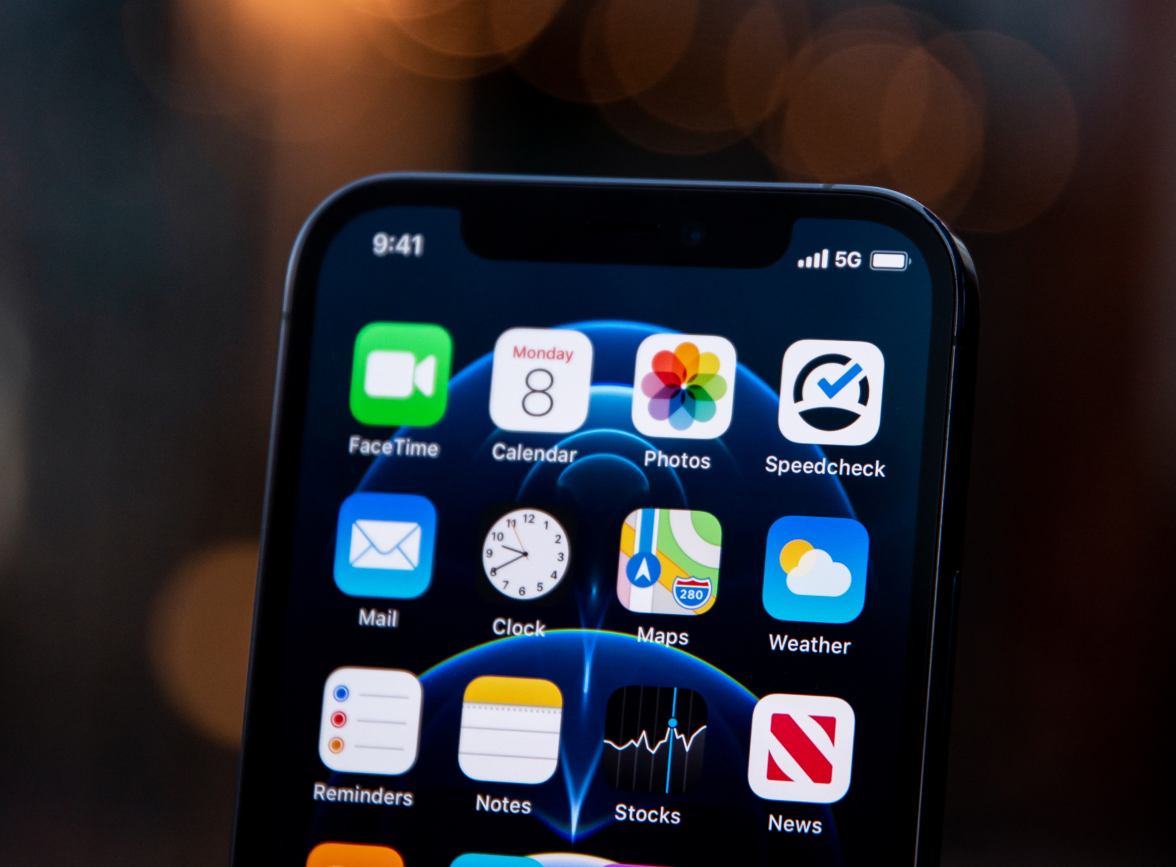 大渡口苹果手机维修分享为什么 iPhone 12 在冬季会自动关机 