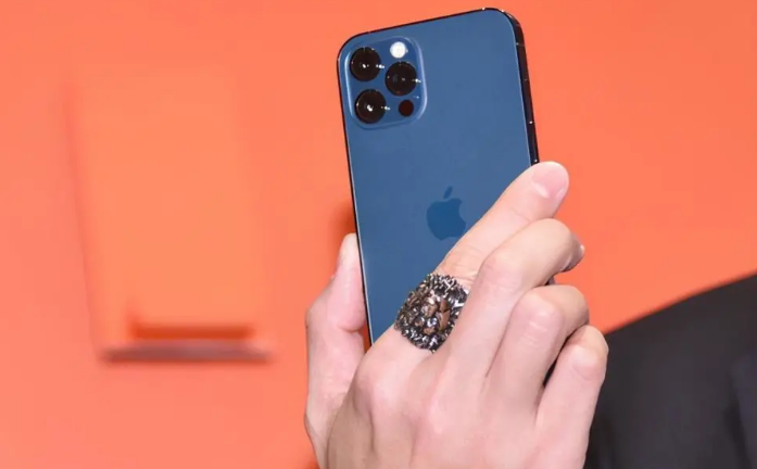 大渡口苹果手机维修分享iPhone12系列重启方法教程 